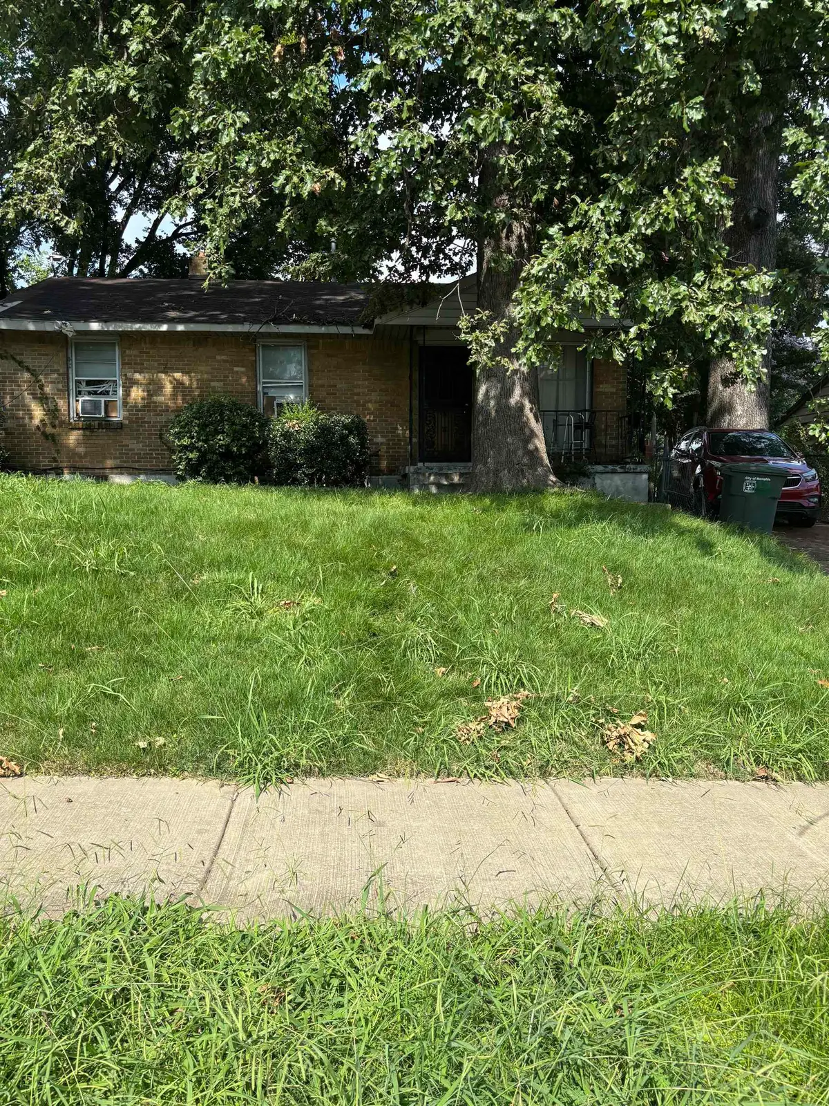 2404 HERNANDO RD, Memphis, TN 38106 - #1