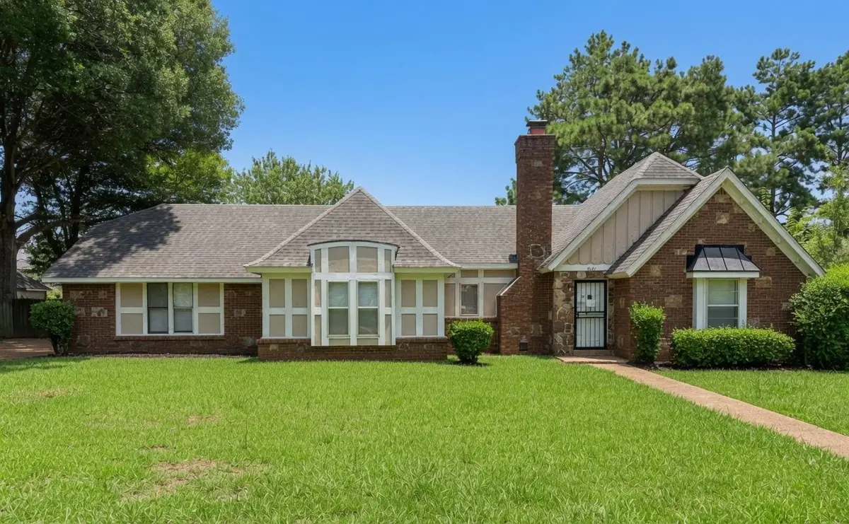 8141 MISTY MEADOWS LN, Memphis, TN 38125 - #1