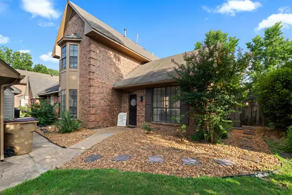 6724 MILLERS POND CIR, Memphis, TN 38119