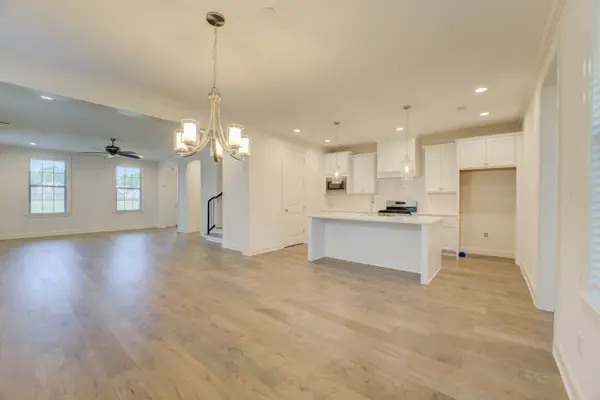 909 UFTON ALY, Collierville, TN 38017