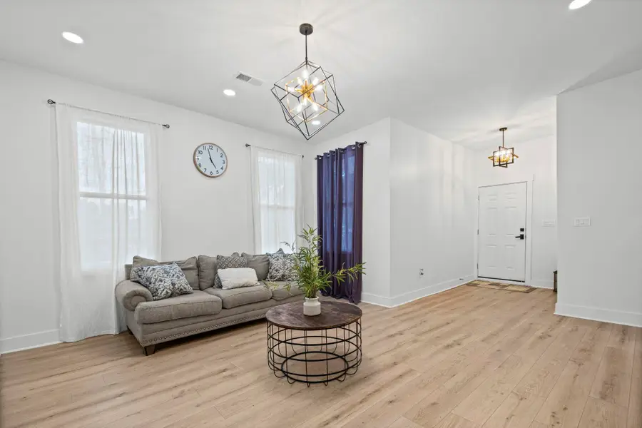 894 MISSISSIPPI BLVD, Memphis, TN 38126 - #2