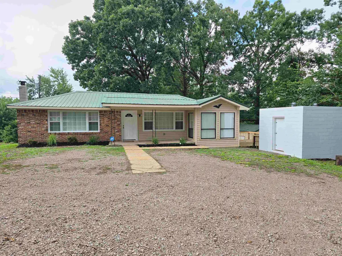 745 STAG LN, Savannah, TN 38372 - #1