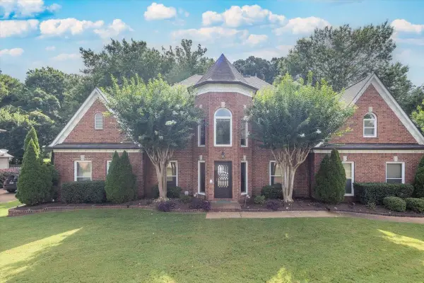 3076 STEEPLEGATE DR, Germantown, TN 38138