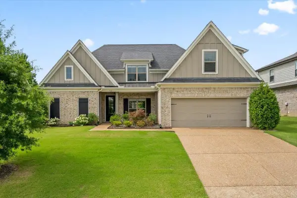 7681 ELPINE GRAY DR, Bartlett, TN 38002