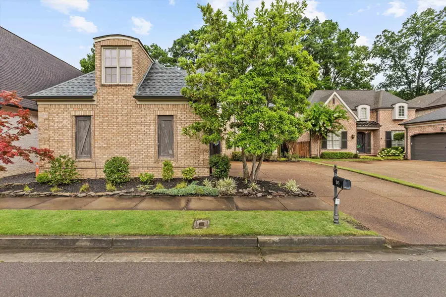 1555 LAWTON TRL, Germantown, TN 38138 - #2