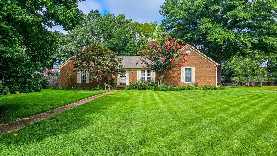 1737 KIMBROUGH RD, Germantown, TN 38138 - #2