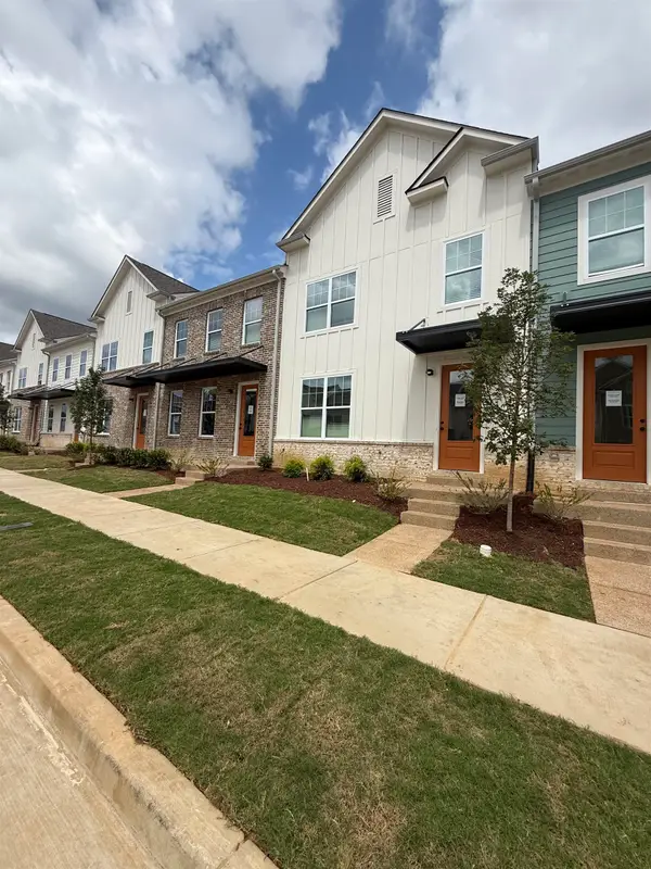 3057 PORTAGE DR, Bartlett, TN 38135