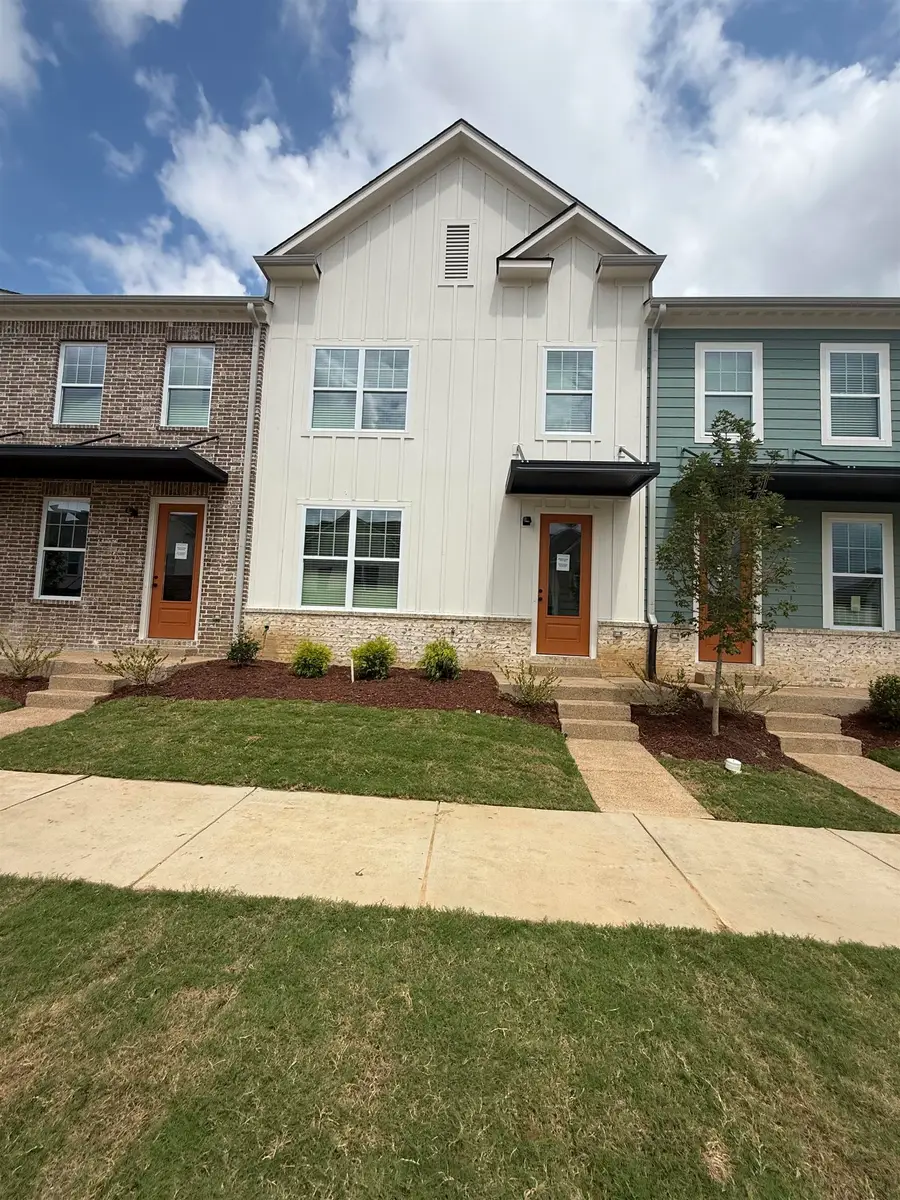 3057 PORTAGE DR, Bartlett, TN 38135 - #2