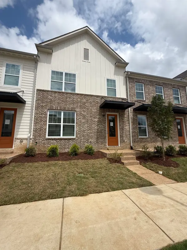 3053 PORTAGE DR, Bartlett, TN 38135