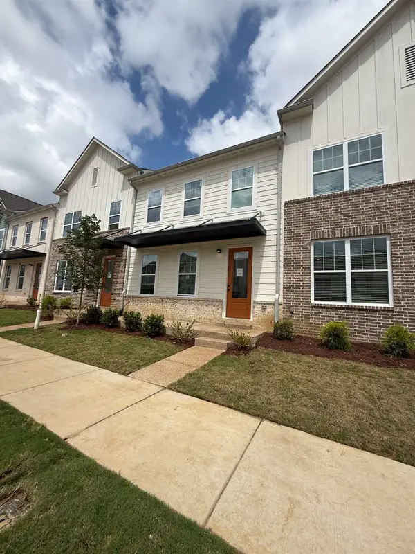3051 PORTAGE DR, Bartlett, TN 38135