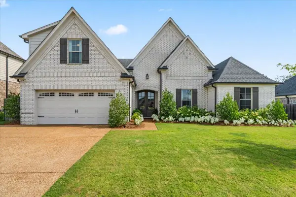 215 LAUREL WOOD LN, Oakland, TN 38060