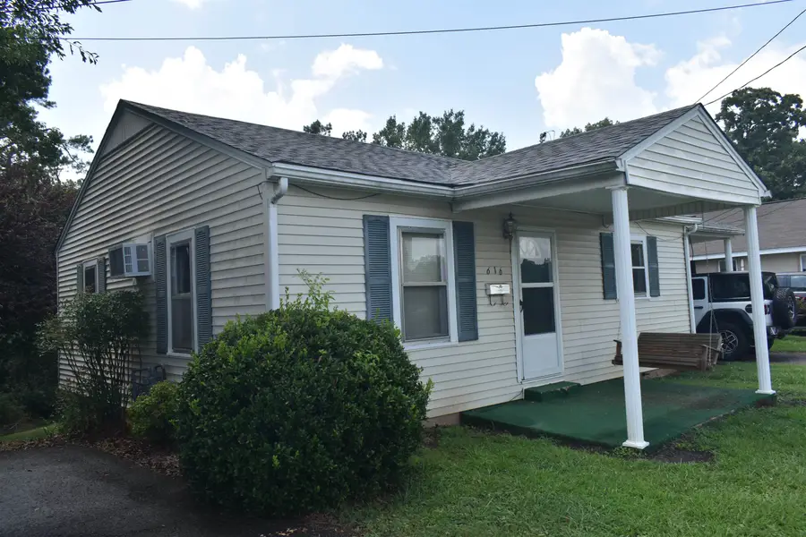 616 CIRCLE HILL DR, Selmer, TN 38375 - #2