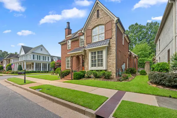 4561 W WOODLAWN CIR, Collierville, TN 38017