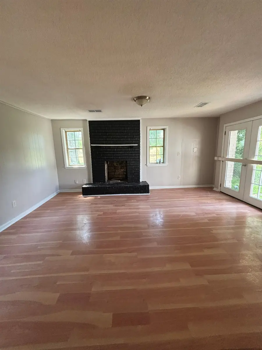 3571 DAGGETT RD, Memphis, TN 38109 - #2