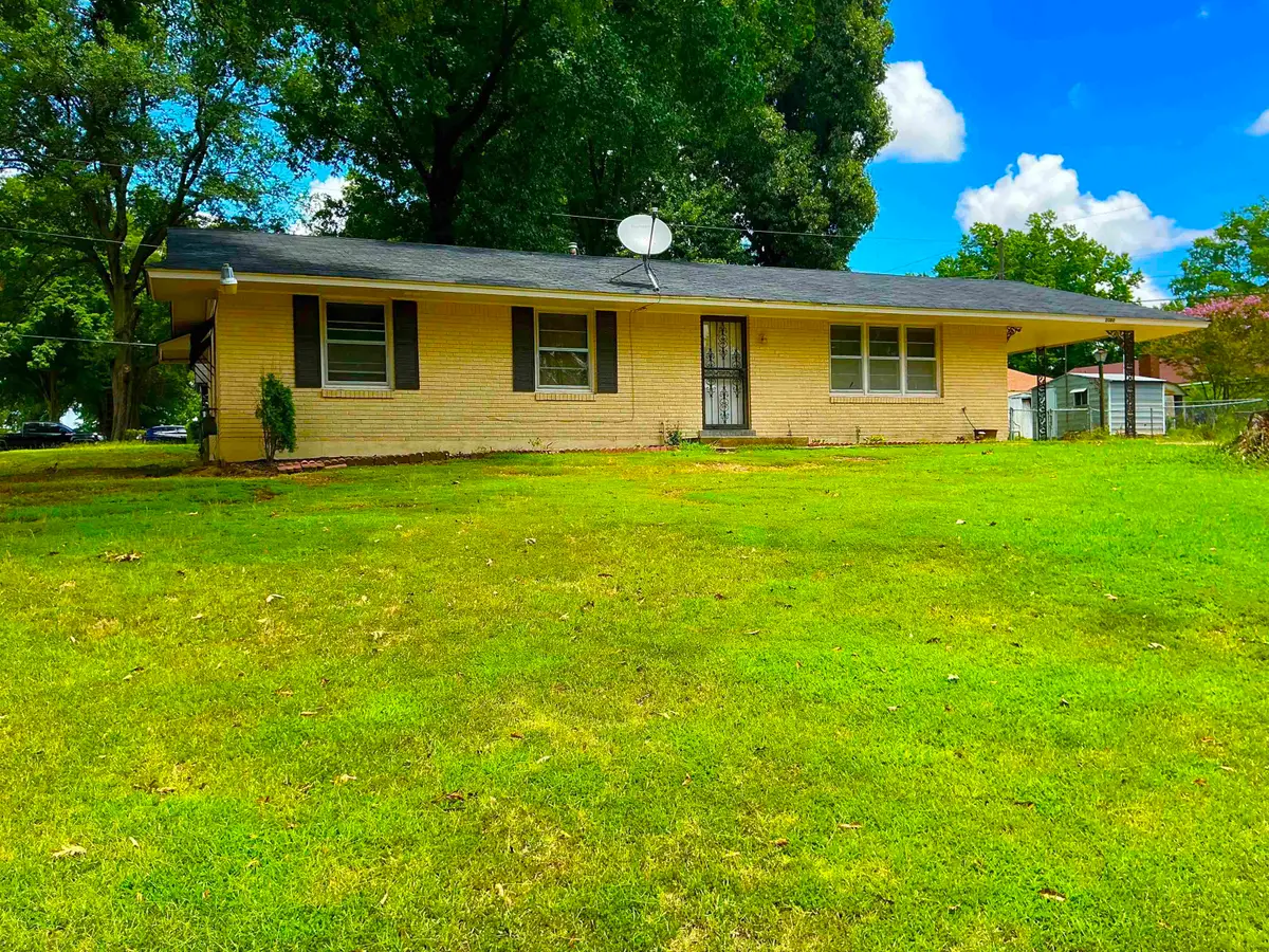 2080 ST. JAMES DR, Memphis, TN 38116 - #1