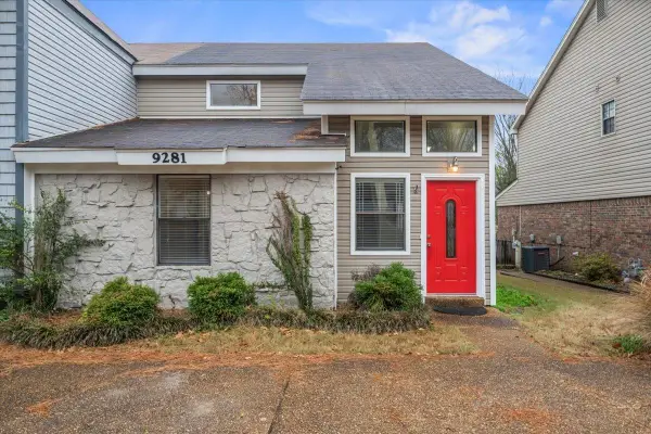 9281 FLETCHER TRACE PKY, Lakeland, TN 38002