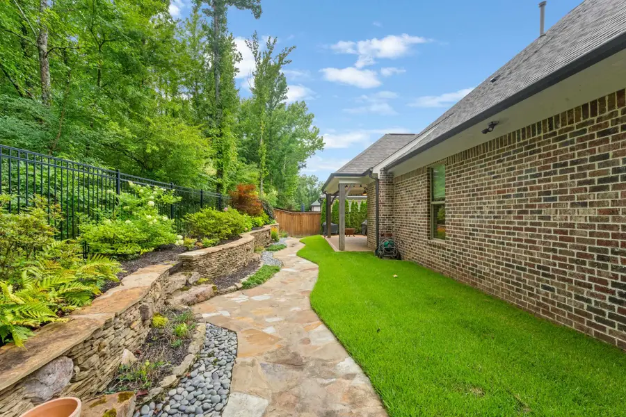 565 SAUNDERS CREEK CIR, Rossville, TN 38066 - #2