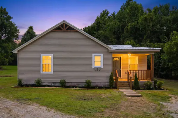 995 FEATHERS CHAPEL DR, Somerville, TN 38068
