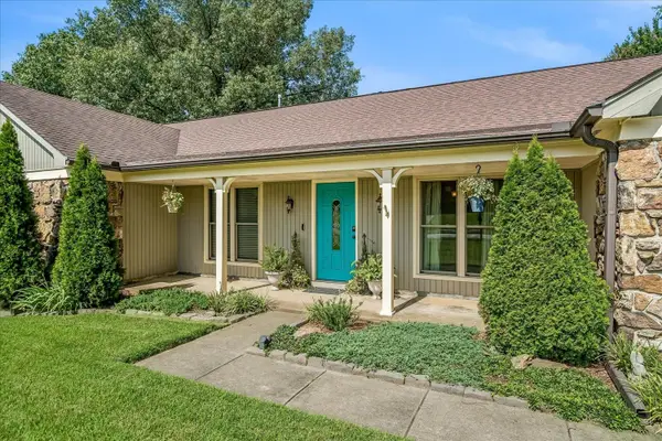 2605 SURREY WOOD DR, Bartlett, TN 38134