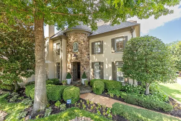 887 DELOACH LN, Collierville, TN 38017