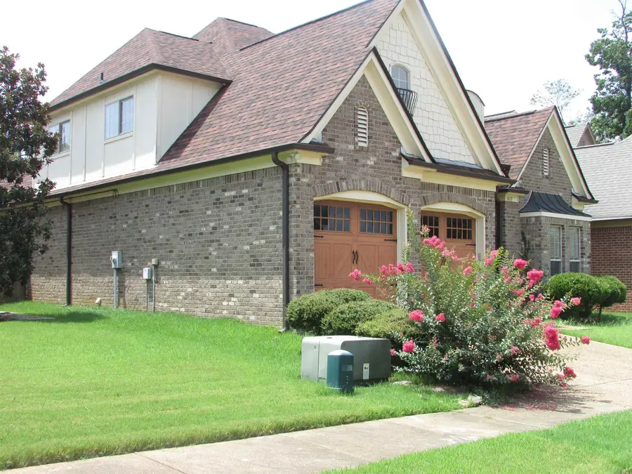 9077 RUE ORLEANS LN, Olive Branch, MS 38654 - #2