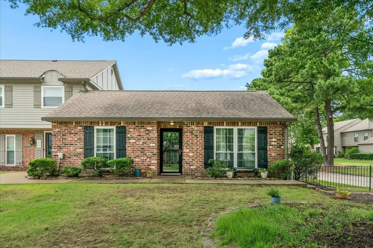 1690 HOBBITS GLEN DR #29, Germantown, TN 38138 - #1
