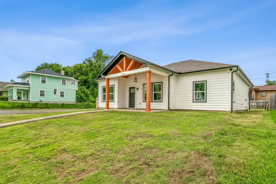 1068 FAXON AVE, Memphis, TN 38105 - #3