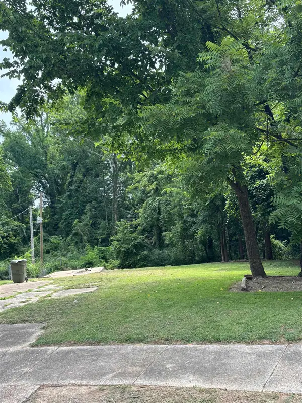 2065 PAMELA DR, Memphis, TN 38127