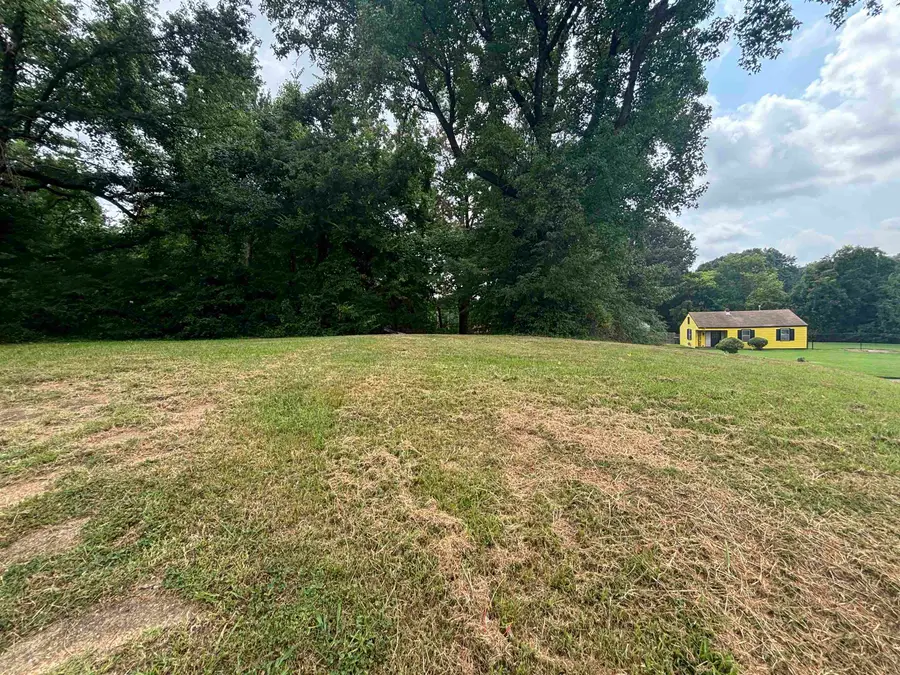 1229 GAUSCO RD, Memphis, TN 38106 - #2