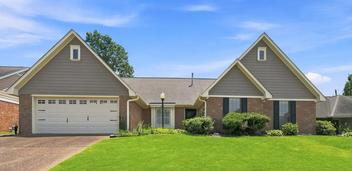 8237 CRIMSON CREEK DR, Cordova, TN 38016 - #1
