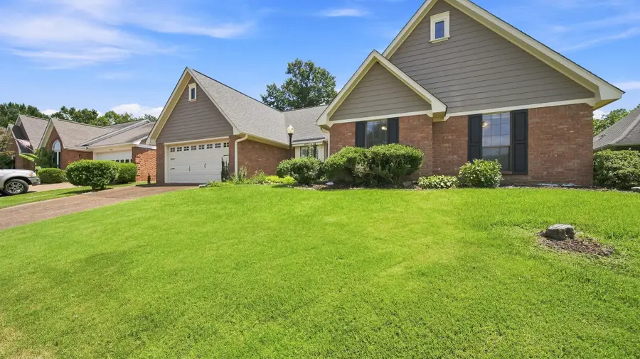 8237 CRIMSON CREEK DR, Cordova, TN 38016 - #2