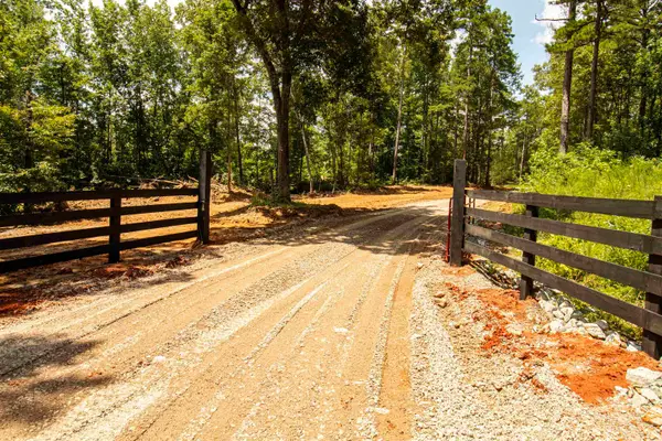 00 100 HWY, Toone, TN 38381