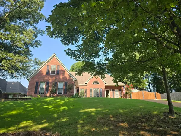 220 COUNTRYSIDE DR, Oakland, TN 38060