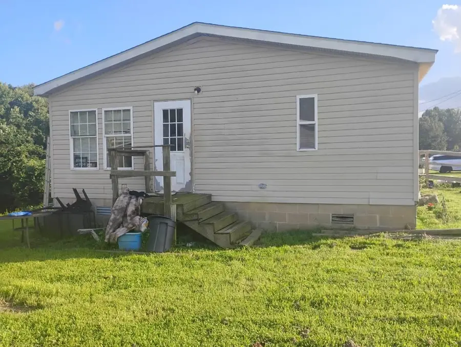 217 LAKESHORE DR, Oakfield, TN 38362-9811 - #3