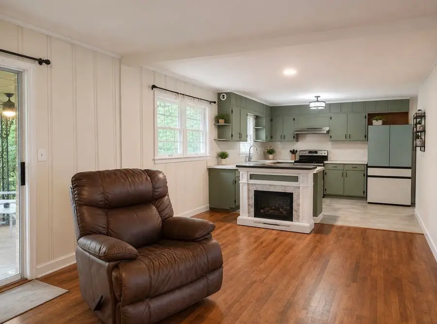 314 OAKGROVE RD, Selmer, TN 38375-1821 - #3