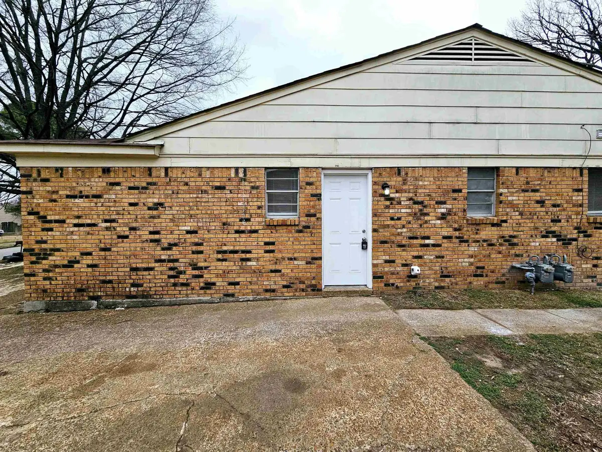 3698-3700 FIRETHORNE DR, Memphis, TN 38115 - #1