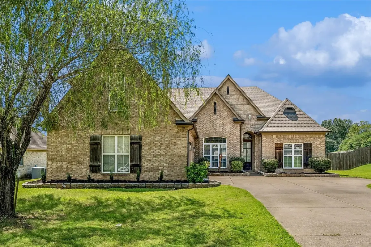 40 BURTON PLACE DR, Oakland, TN 38060 - #1