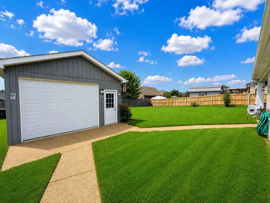 140 BREEZY LOOP E, Oakland, TN 38060 - #2