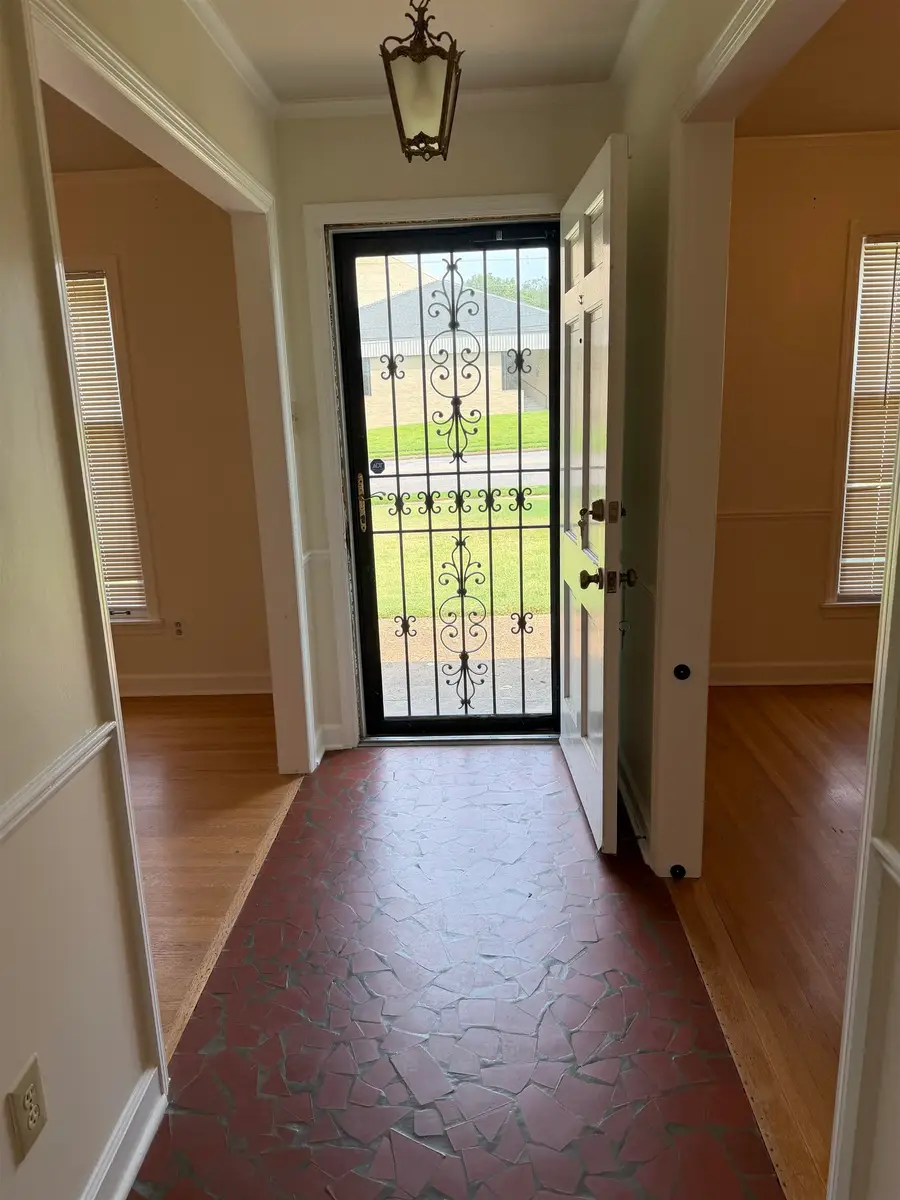 5327 QUINCE RD, Memphis, TN 38119 - #2