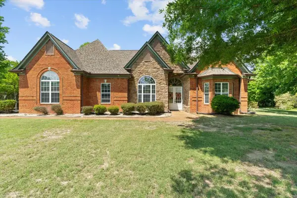 600 WOODSEDGE DR, Eads, TN 38028