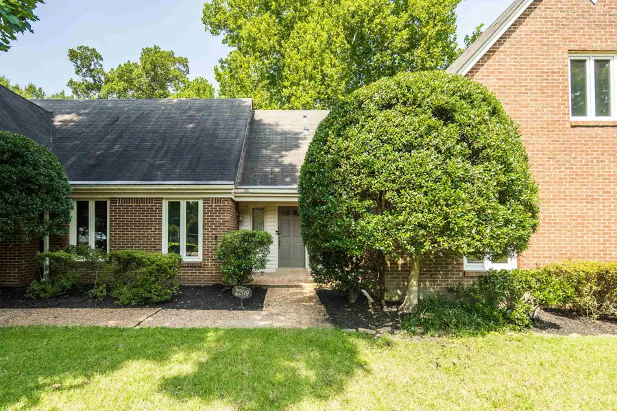 2209 THORNWOOD LN, Memphis, TN 38119 - #2