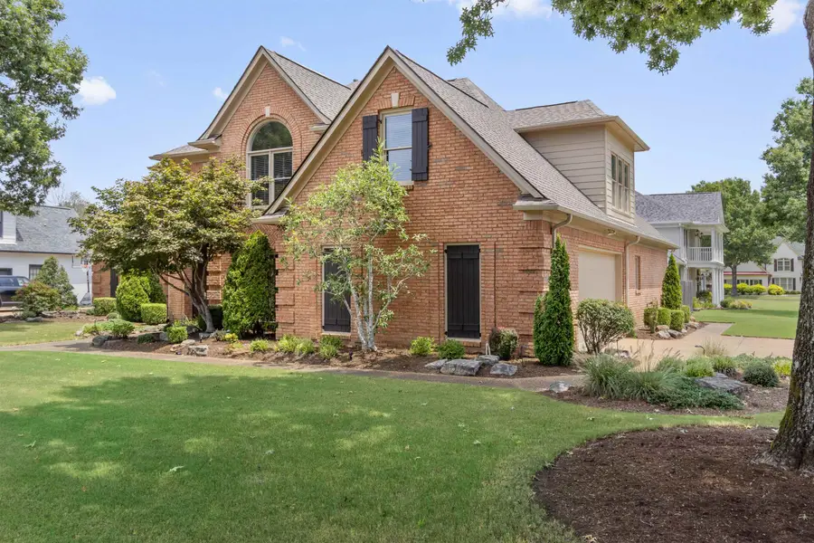 2068 DOGWOOD GARDEN DR, Germantown, TN 38139 - #2
