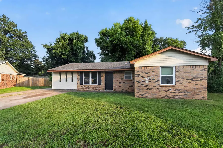 215 LEANING TREES LN, Memphis, TN 38109 - #2