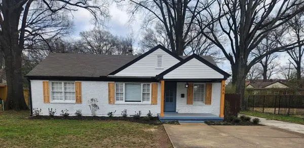 866 COLONIAL RD, Memphis, TN 38117