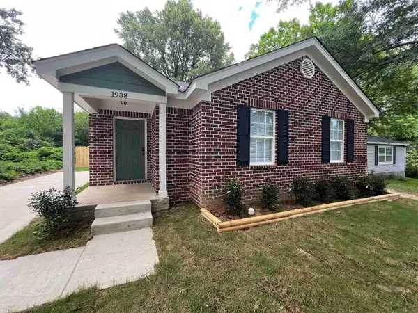 1938 THE OAKS AVE, Memphis, TN 38127