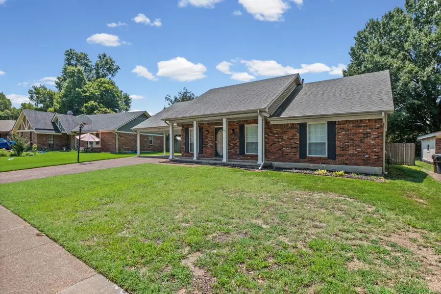 3933 ROBIN HILL DR, Bartlett, TN 38135 - #2
