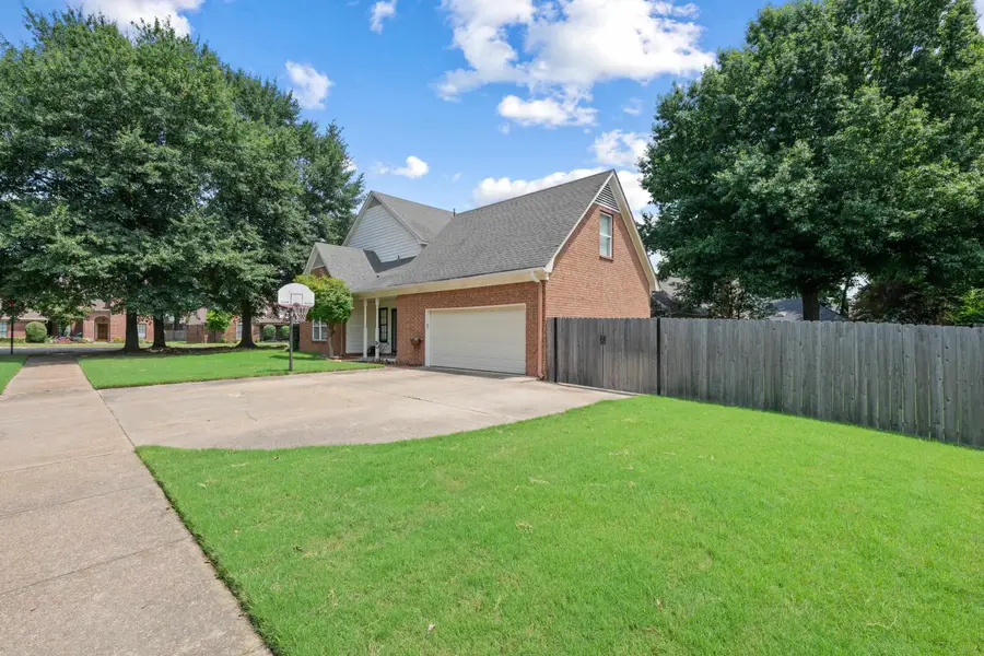 6117 YORKHILL DR, Bartlett, TN 38135 - #3