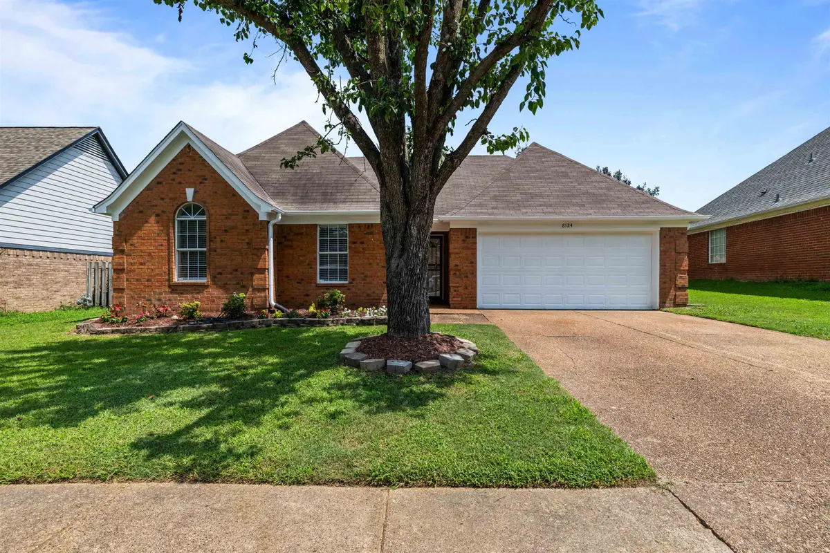 8124 COUNTRY VILLAGE DR, Cordova, TN 38016 - #1