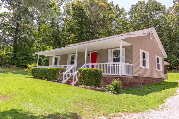 62 DEBBIE CIR, Selmer, TN 38375