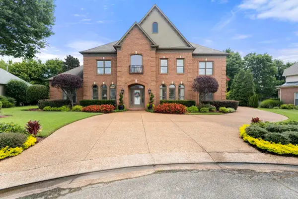 3608 GOLF WALK CIR E, Memphis, TN 38125